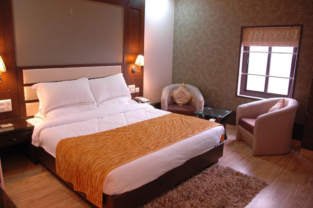 Hotel Palmdale Zirakpur Dış mekan fotoğraf