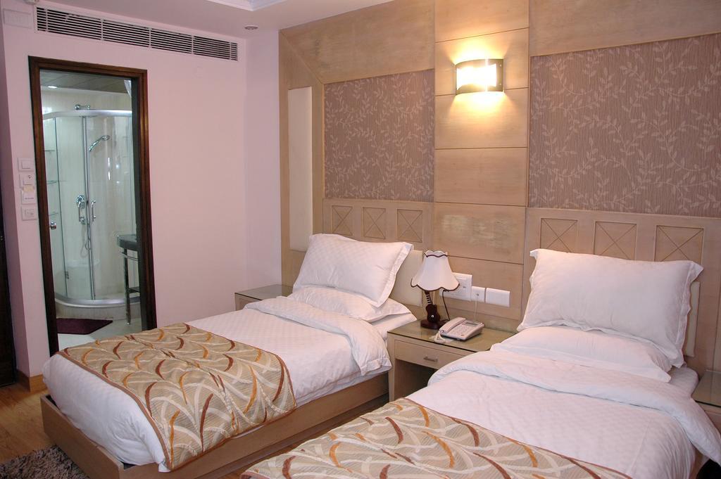 Hotel Palmdale Zirakpur Dış mekan fotoğraf